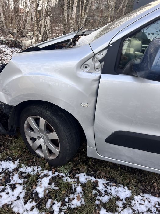 Citroen berlingo tylna oś 2010 rok