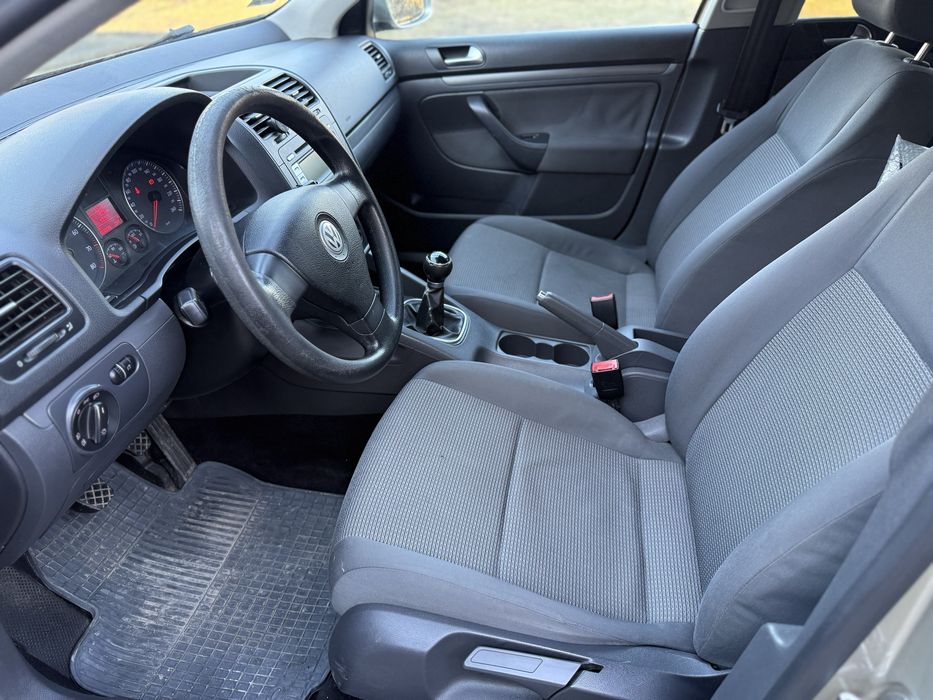 Volkswagen Jetta Salon PL 1.6mpi 102km