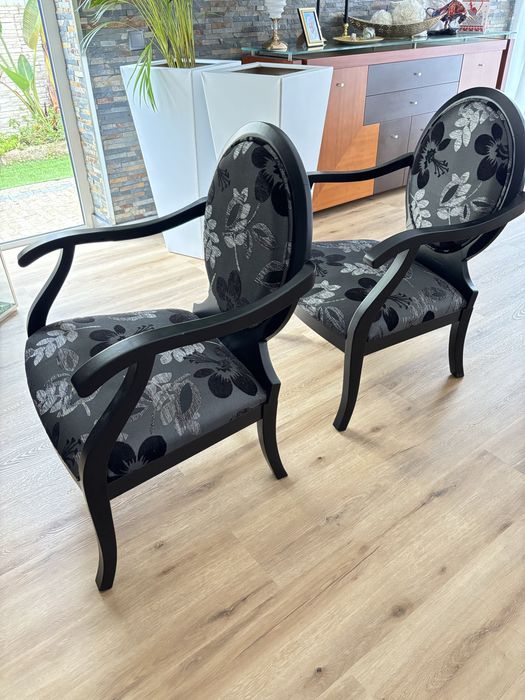 Vendo cadeirões como novos