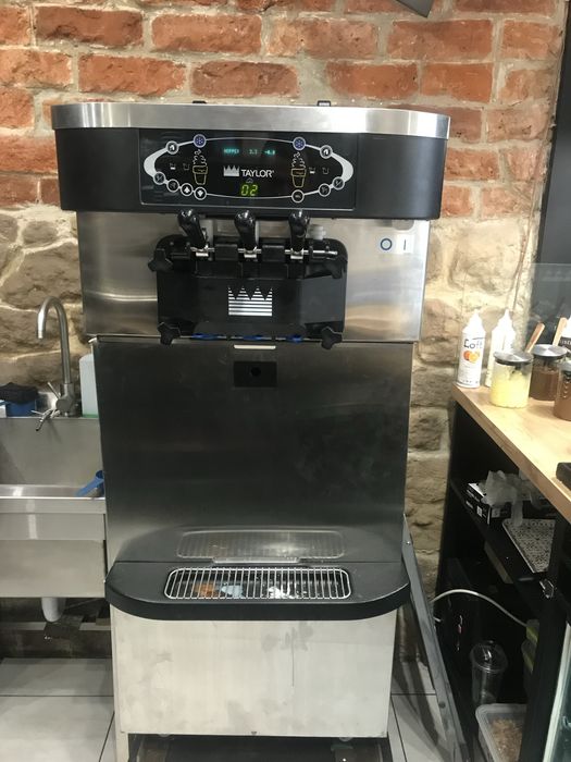 Продається фрізер Taylor C723 / 4000$