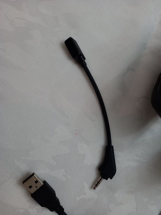 Corsair HS60 Pro Surround