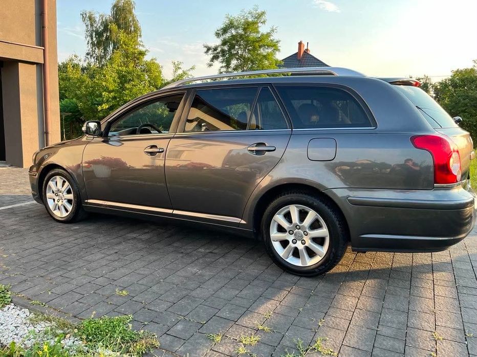 Toyota Avensis 2007r. 2.2 Diesel 150 km