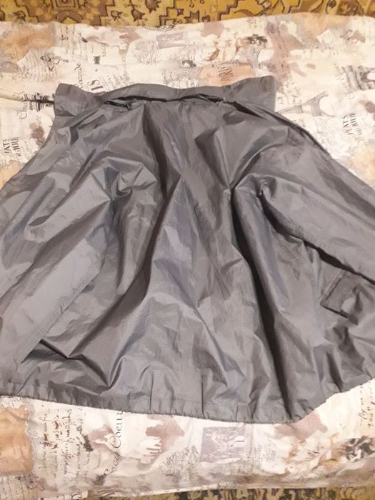 Продам куртка дождевик размер 52-54.