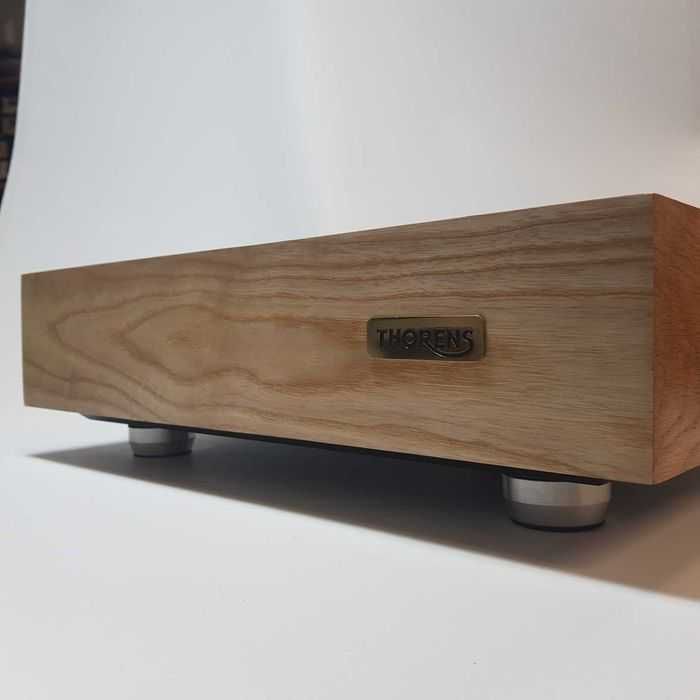 Logo Thorens para gira discos