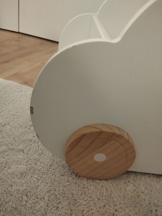 Carrinho de arrumação64586083405314122