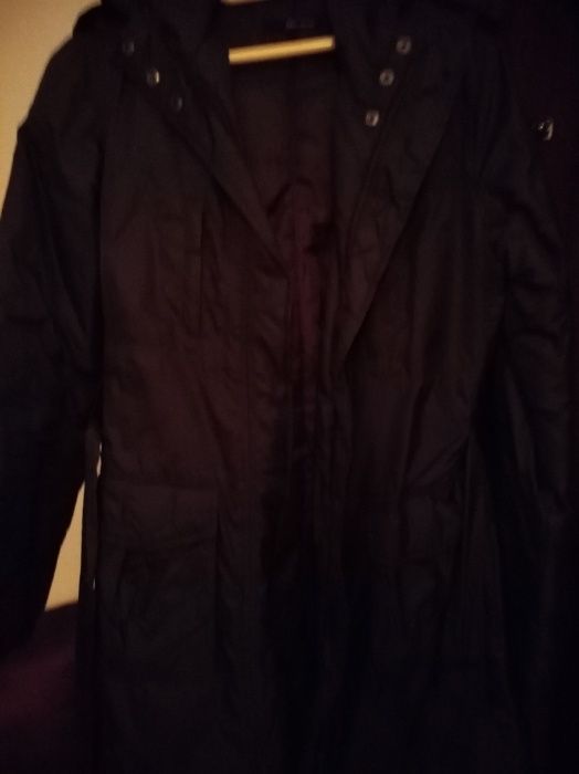 Casaco castanho impermeável
