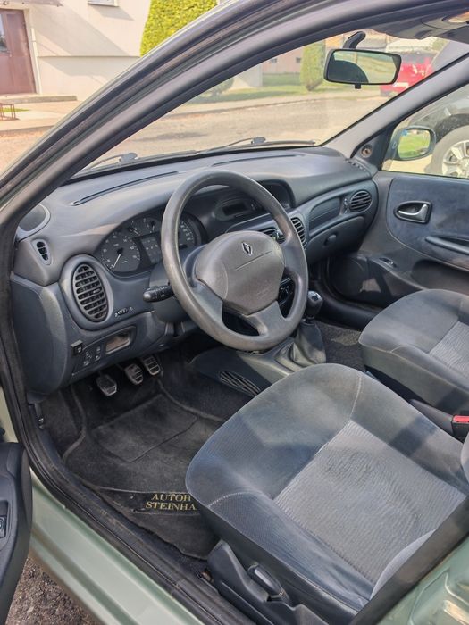 Sprzedam Renault Megane rocznik 2002