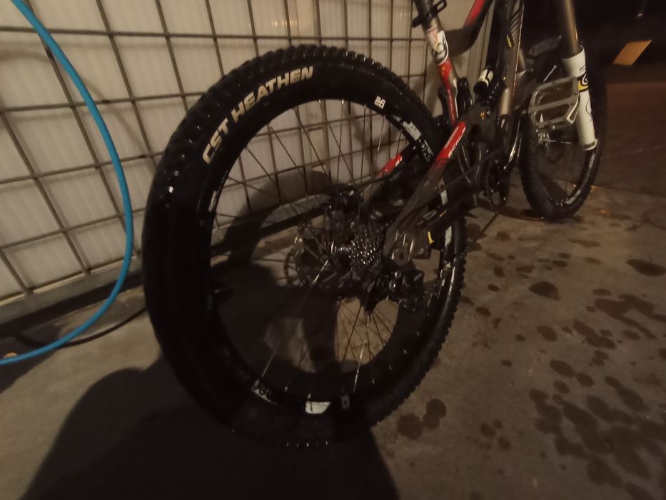 Nukeproof scalp 2014 roz.M(dh, Fox, rock shox)