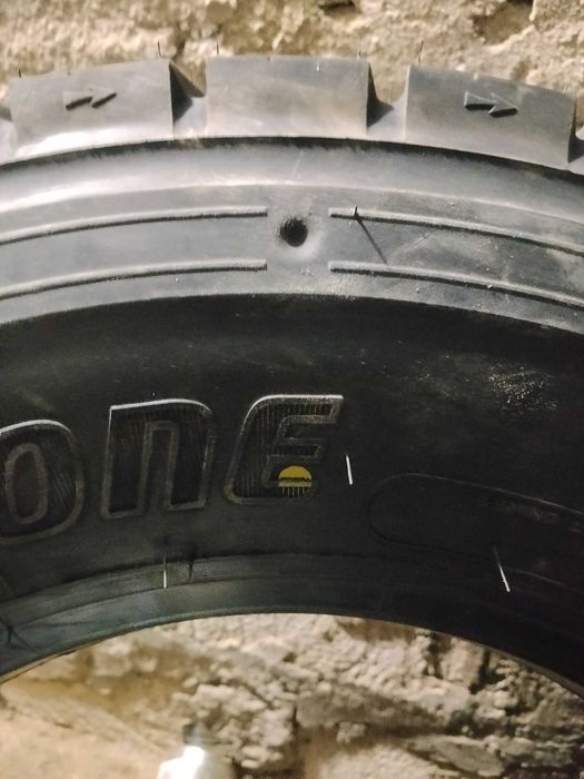 265 70 R17.5 Bridgestone