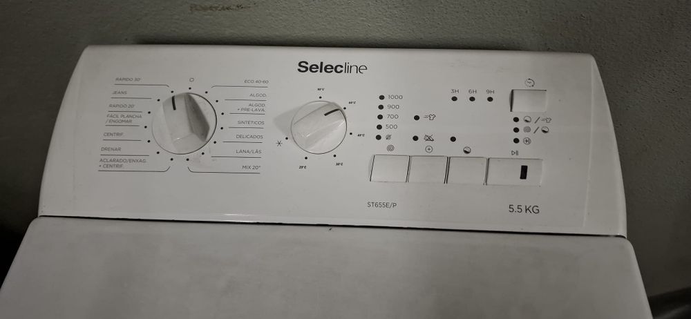Máquina de lavar roupa 5.5kg porta cima praticamente nova