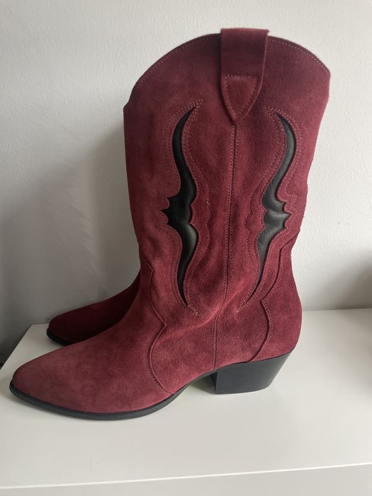 Nowe kowbojki zamszowe