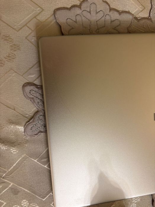 Huawei MateBook D 15 i5-1135G7 16GB RAM – uszkodzony, bez SSD