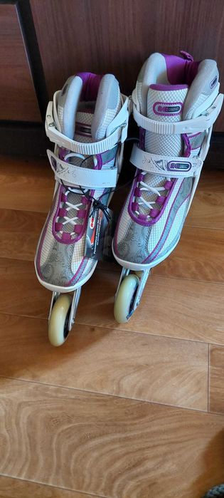 Нові роликові ковзани reaction  R206W