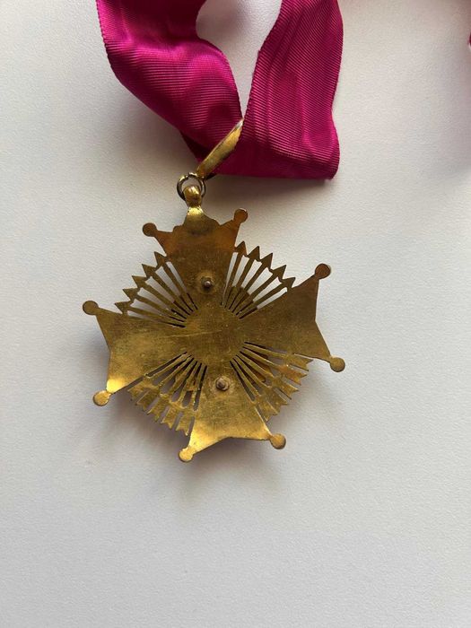 Medalha / Insígnia da Ordem do Cardeal Cisneros (Época Franquista)