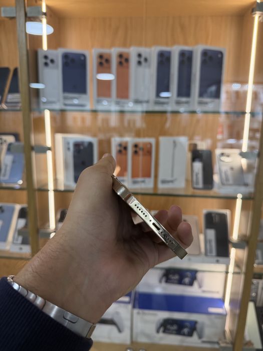 IPHONE 12 PRO MAX COMO NOVO