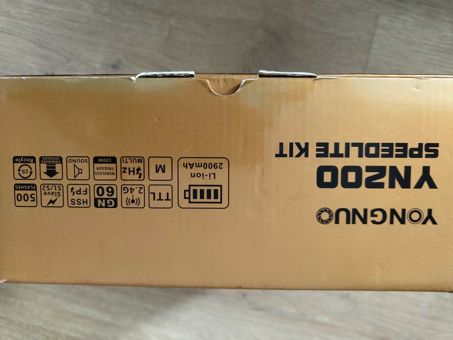 Flash YONGNUO YN200 (Cabeça de flash portátil)