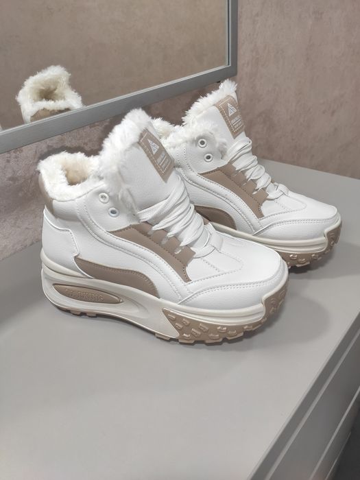 Ботинки женские зимние, в разных цветах