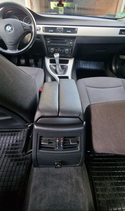 BMW E90 2.0i 143km 2011r