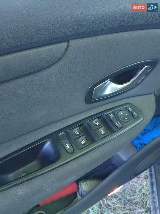 продам Renault Grand Scenic 2010