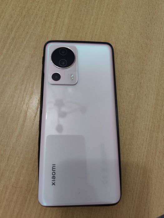 Xiaomi 13 Lite – różowy, używany telefon