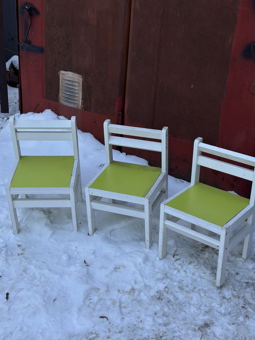 Продам дитячі стільці 3 шт