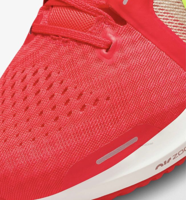 Оригінал Кросівки Nike Air Zoom Vomero 16 (DA7245-600 )  (26см)