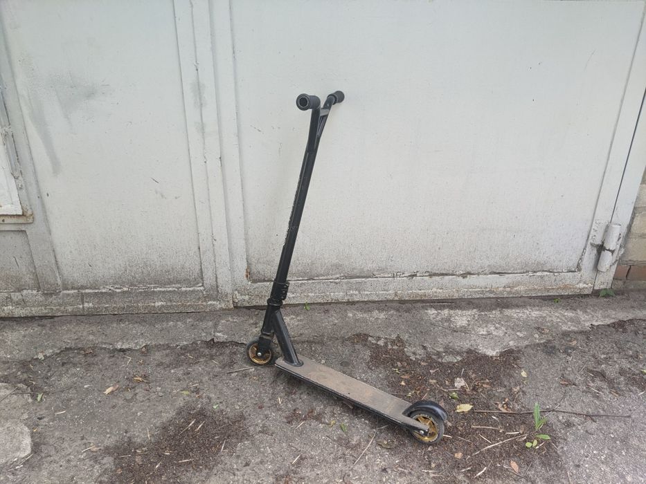 Самокат трюковой