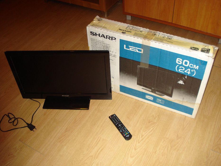 SHARP LC-24LE510E TV 24" LED (60cm przekątna) uszkodzony.