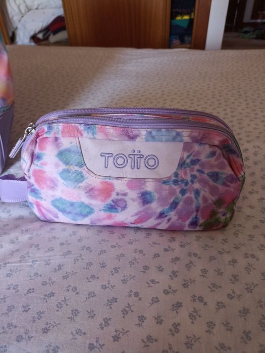 Conjunto escolar da Totto