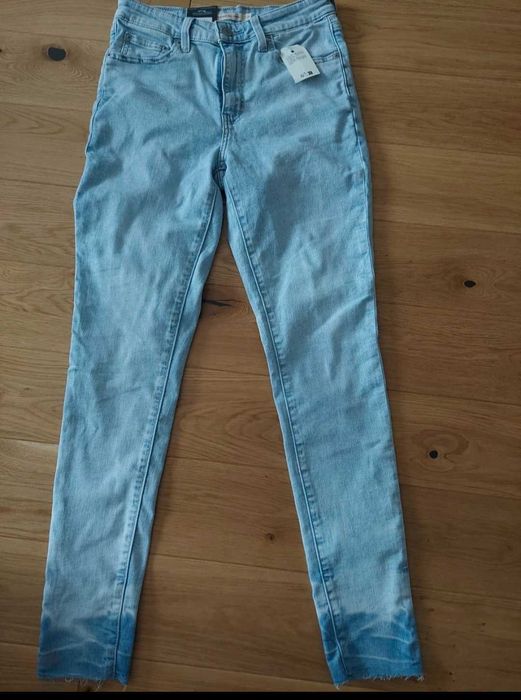 Damskie nowe spodnie levis model 721 high rise skinny 28x30