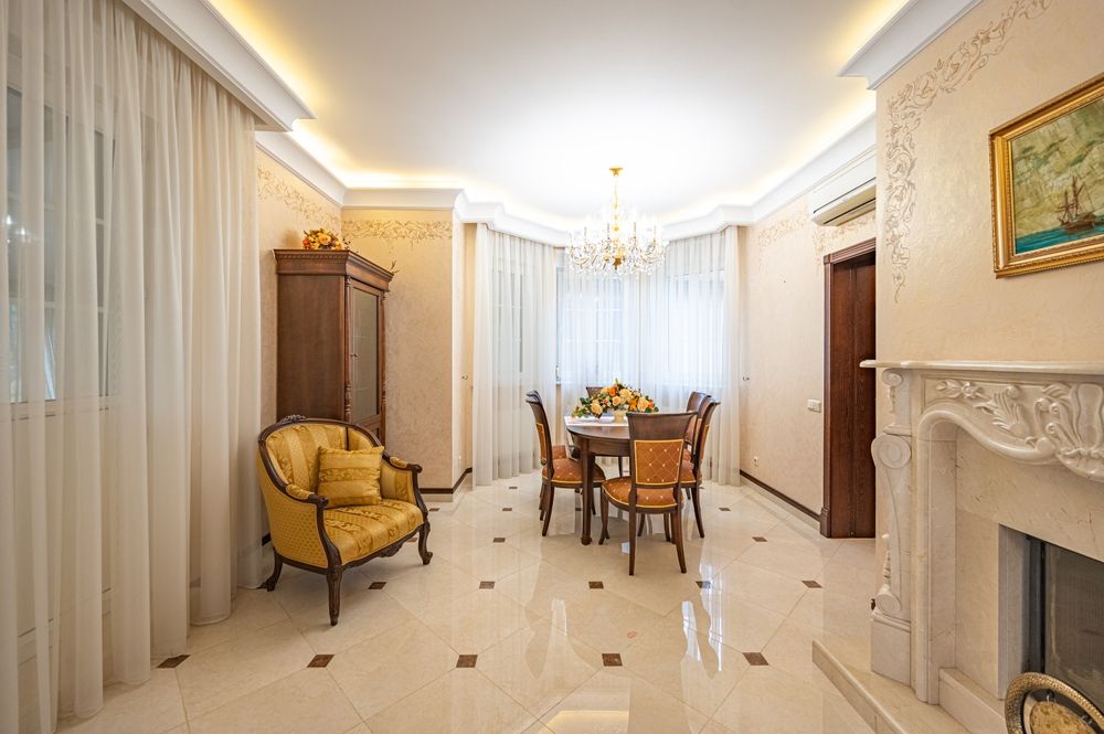 Продаётся VIP дом Киев 18 километров от Крещатика