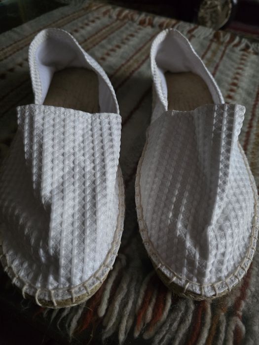 Espadryle nowe 41, unisex, białe.
