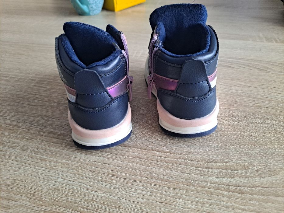 Buty dziecięce rozmiar 21 wkładka 13.5