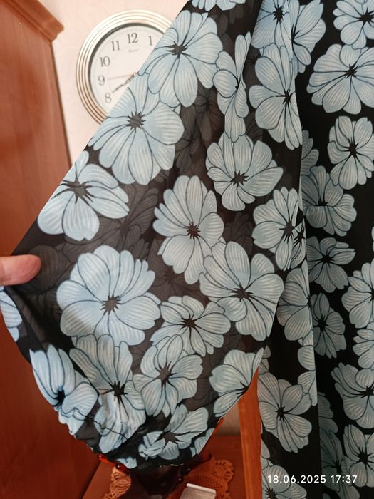 Шифонове плаття р.58-60 Ціна 600 гривень.