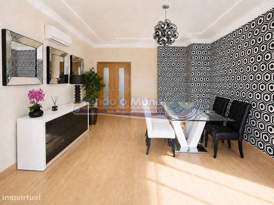 Apartamento T2 em Loures (LXLR045)