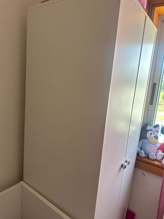 Roupeiro criança IKEA