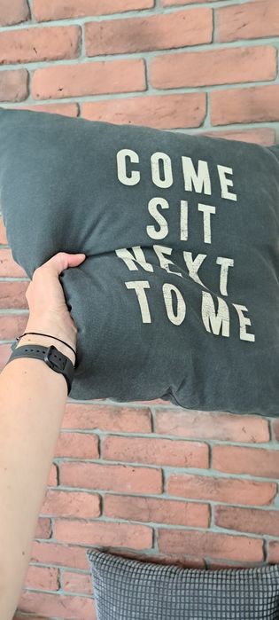 2x poszewka na poduszkę H&M, napisy/tekst.