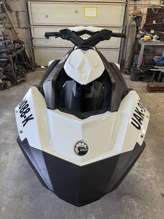BRP Spark 2015 133 мото часа
