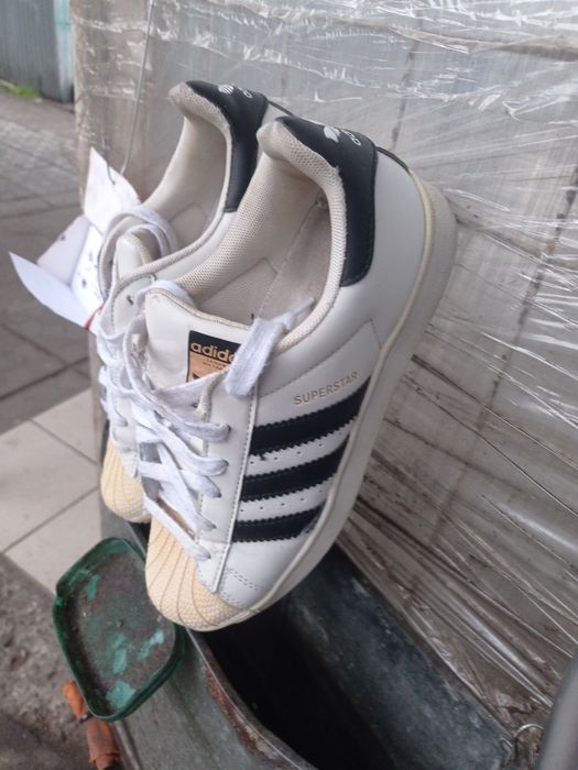 Кросівки Adidas 39 розмір