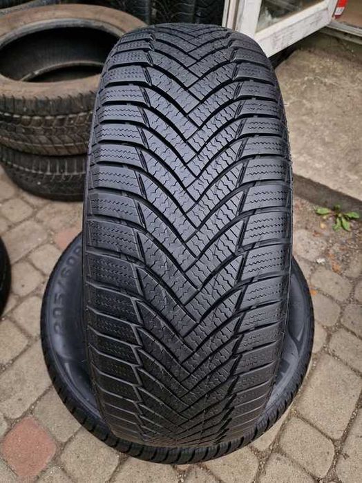 205/60R16 Minerva Frostrack HP Шини/Колеса/Зимові Склад шин