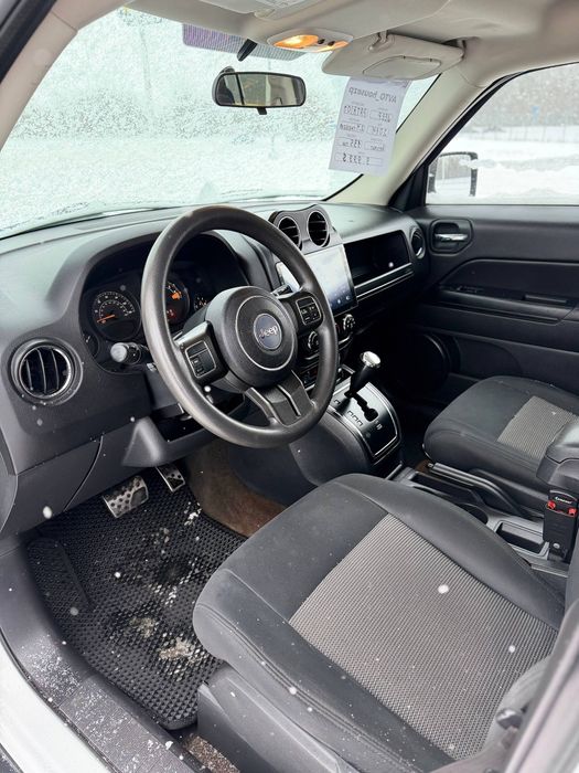 Продам Jeep Compass