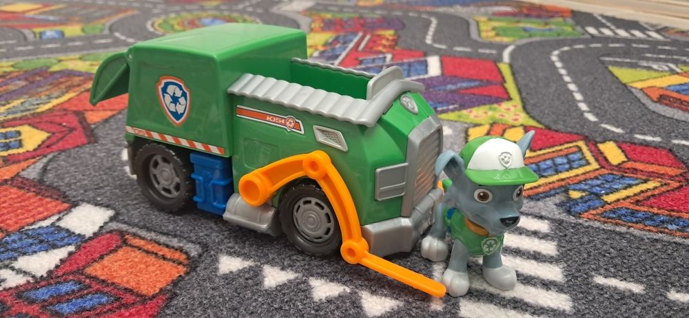 Продам машинки щенячий патруль (Гонщик, Рокі, Маршал, Скай)