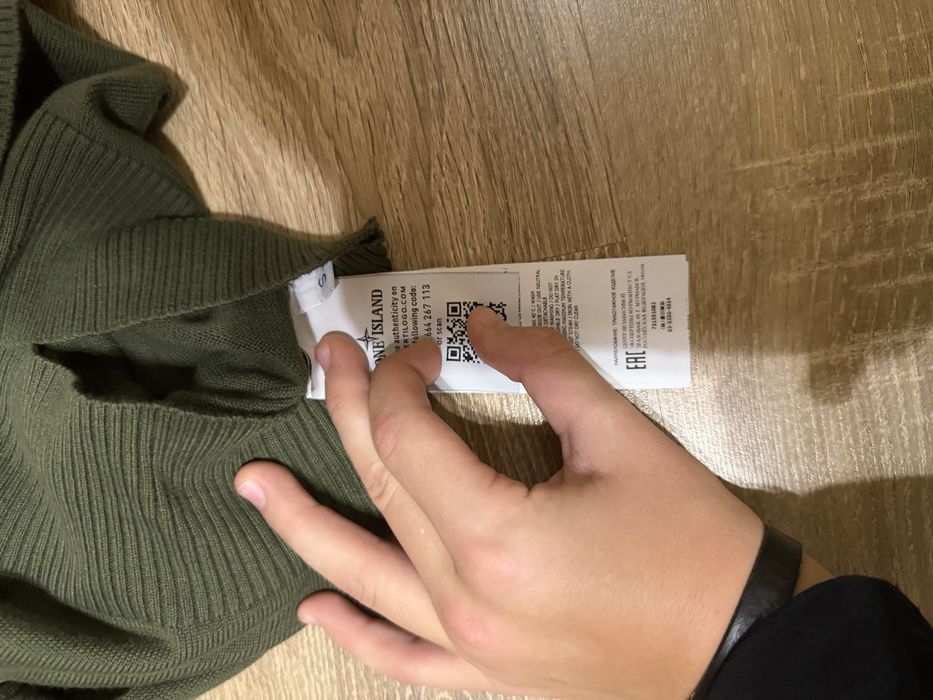 Кофта стон зелнего цвета розмер s