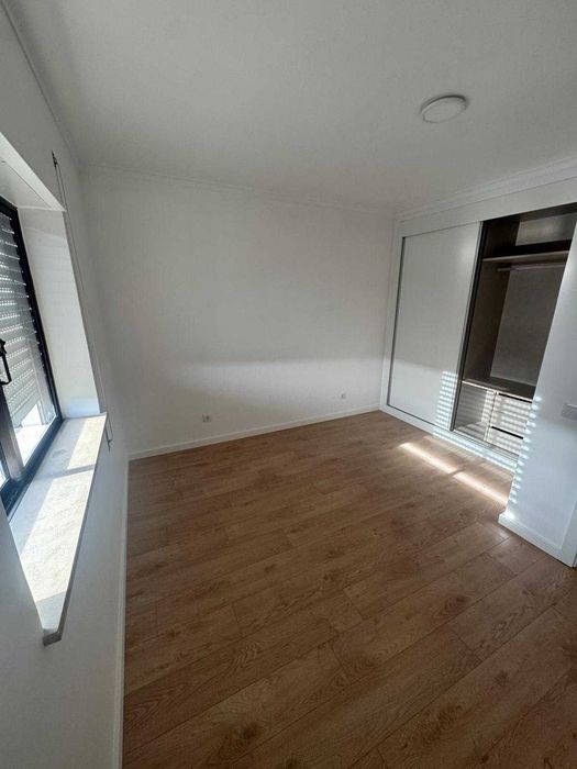 Apartamento T3, para arrendamento em Oliveira do Hospital