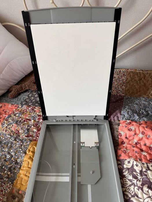 Продам  сканер  Canon  CanoScan Lide 90