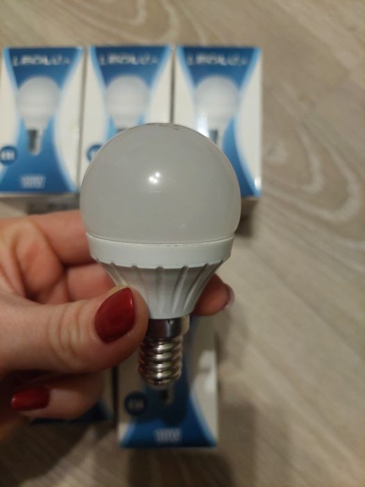 ŻARÓWKI LEDOWE E14 barwa zimna 5szt