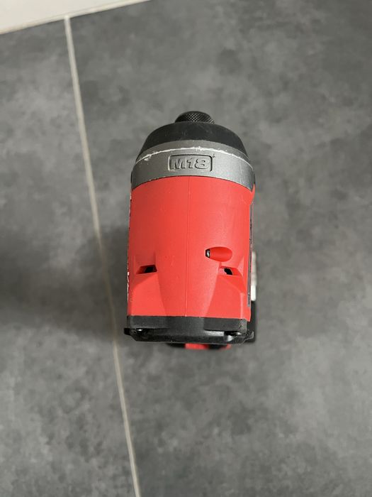 Безщітковий.Акум імпакт Milwaukee M18 FID 3
