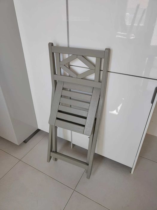 IKEA BONDHOLMEN Mesa + 2 cadeiras + 2 almofadas, exterior/fora/veranda, cinzentos