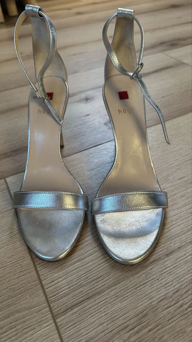 Босоніжки срібло р.38