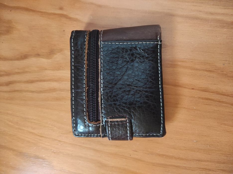 Carteira em pele genuína